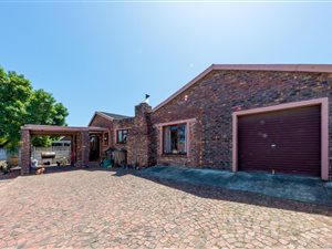 4 Bed House in George South
