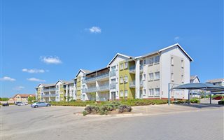 2 Bedroom Apartment in Kosmosdal