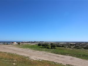 495 m² Land available in Lamberts Bay