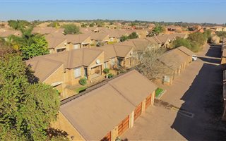2 Bedroom House in Monavoni