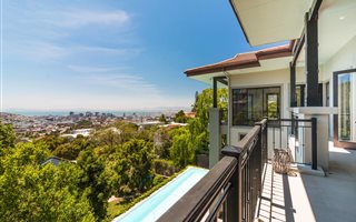 5 Bedroom House in Higgovale