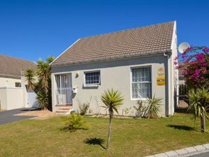 3 Bed House in Sunningdale