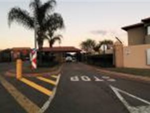 909 m² Land available in Birdwood