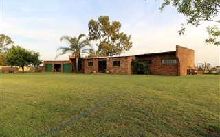 3 Bedroom House in Valtaki