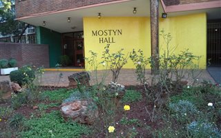 2 Bedroom Apartment in Parktown