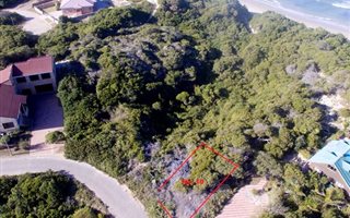 798 m² Land available in Paradise Beach