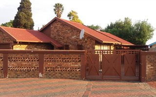 3 Bedroom House in Daveyton