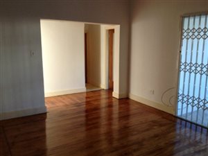 2 Bed Apartment in Parktown North