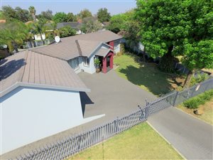 3 Bed House in Brackendowns