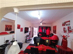 2 Bed Flat in Carletonville