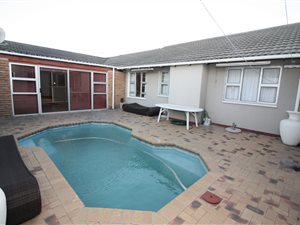 4 Bed House in Tuscany Glen