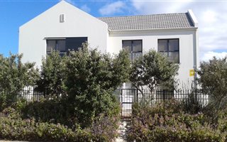 4 Bedroom House in Sunningdale