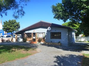 180 m² Commercial space in Gansbaai and surrounds