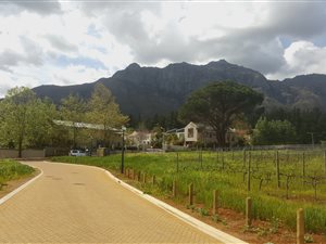 799 m² Land available in Paradyskloof