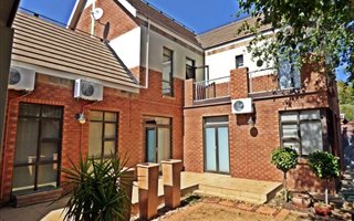 4 Bedroom Townhouse in Kiepersol