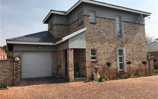 2 Bedroom House in Miederpark
