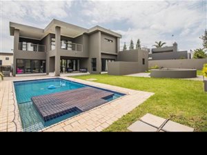 5 Bed House in Silverwoods Country Estate