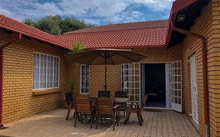 3 Bedroom Duet in Highveld