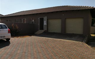 3 Bedroom Townhouse in Bergsig