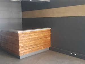 196 m² Office Space in Southdowns Estate