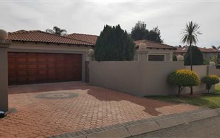 3 Bedroom House in Willowbrook