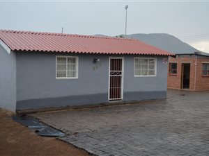 5 Bedroom House in Ezibeleni