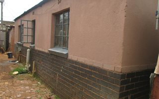 2 Bedroom House in Dobsonville