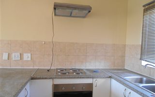2 Bedroom Apartment in Heuwelsig Estate
