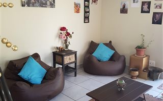 1 Bedroom Apartment in Van Riebeeck Park