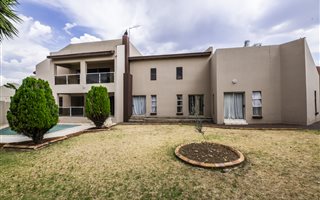 5 Bedroom House in Meyersdal