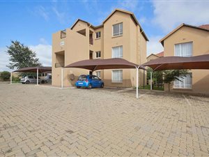 2 Bed Apartment in Pomona