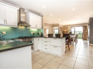 4 Bed House in Hillcrest Park