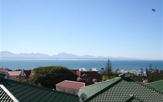 3 Bedroom Apartment in Mossel Bay Central