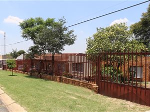 5 Bed House in Risana