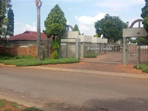 2 Bed Simplex in Doornpoort and surrounds