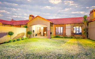 2 Bedroom Townhouse in Moreleta Park