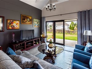 3 Bed House in Emberton Estate