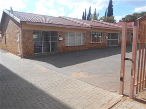 2 Bedroom Apartment in Adamayview