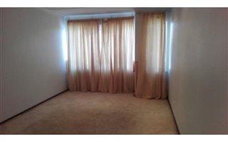 2 Bedroom Flat in Craighall Park