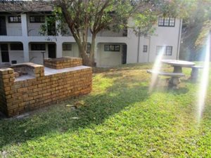 2 Bed Apartment in Port Edward