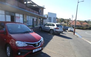 102 m² Commercial space in Montclair