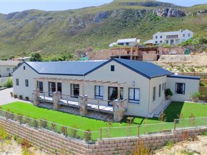 4 Bed House in Onrus