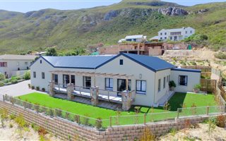 4 Bedroom House in Onrus