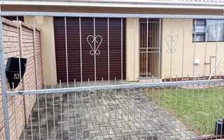 2 Bedroom Townhouse in Gonubie