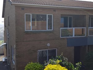 4 Bed Townhouse in Athlone Park