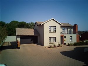 4 Bed House in Eldo View