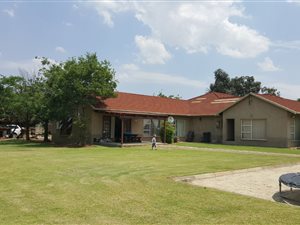 10 ha Farm in Vaalfontein