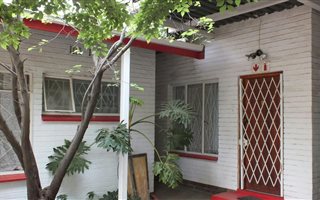 4 Bedroom House in Jim Fouche Park