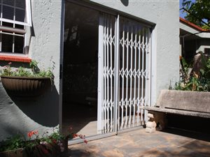 1 Bed Garden Cottage in Kensington