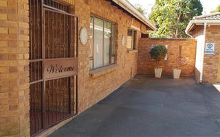 6 Bedroom House in Kloof